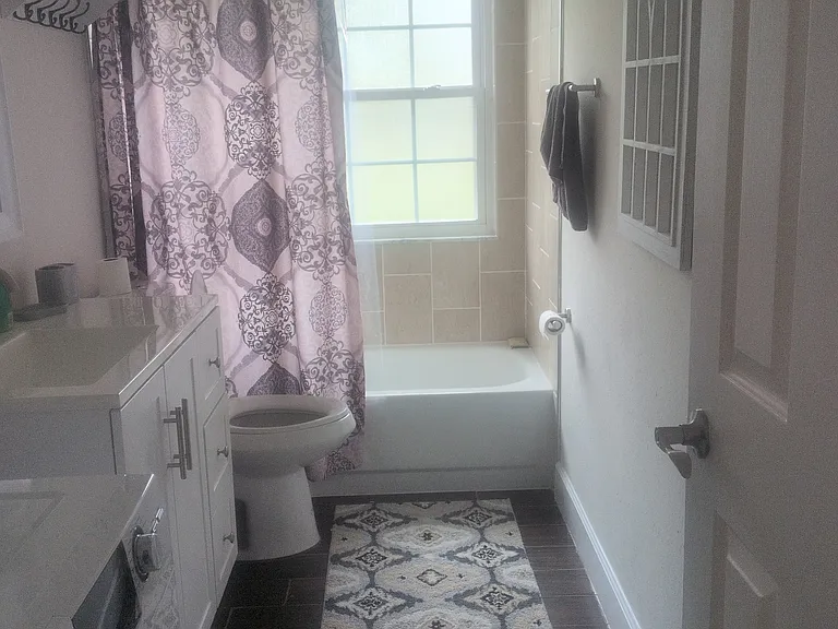 1426 Silverthorn Dr — Photo 11