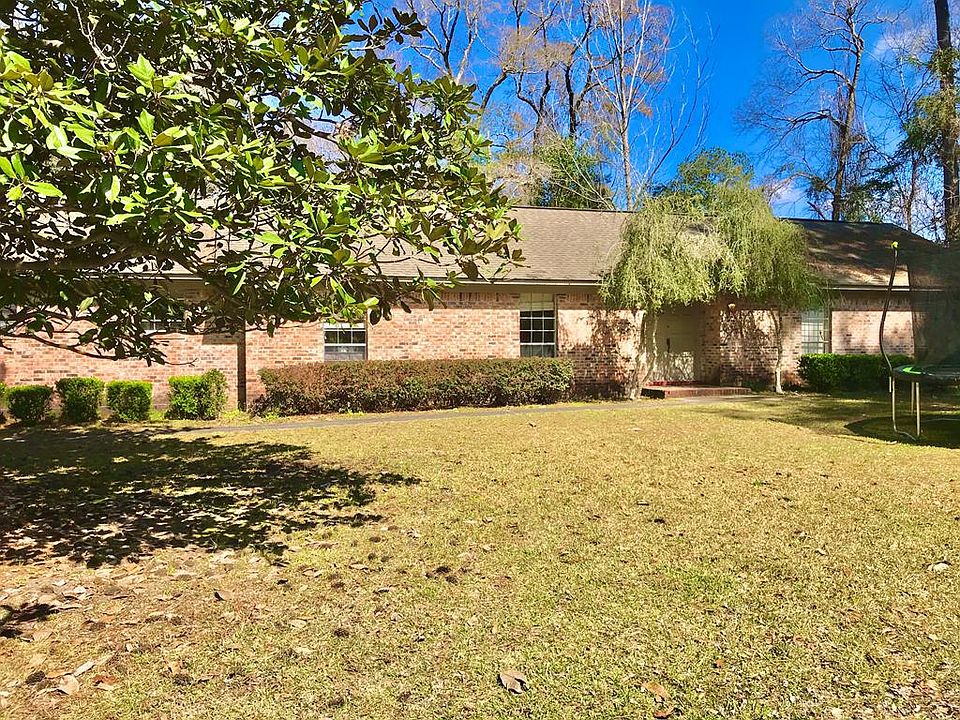 1st image of 104 Lovelace Ln
