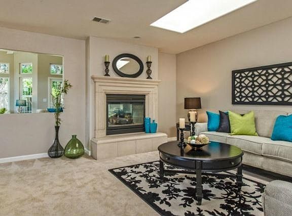 4th image of 635 Bel Air Way
