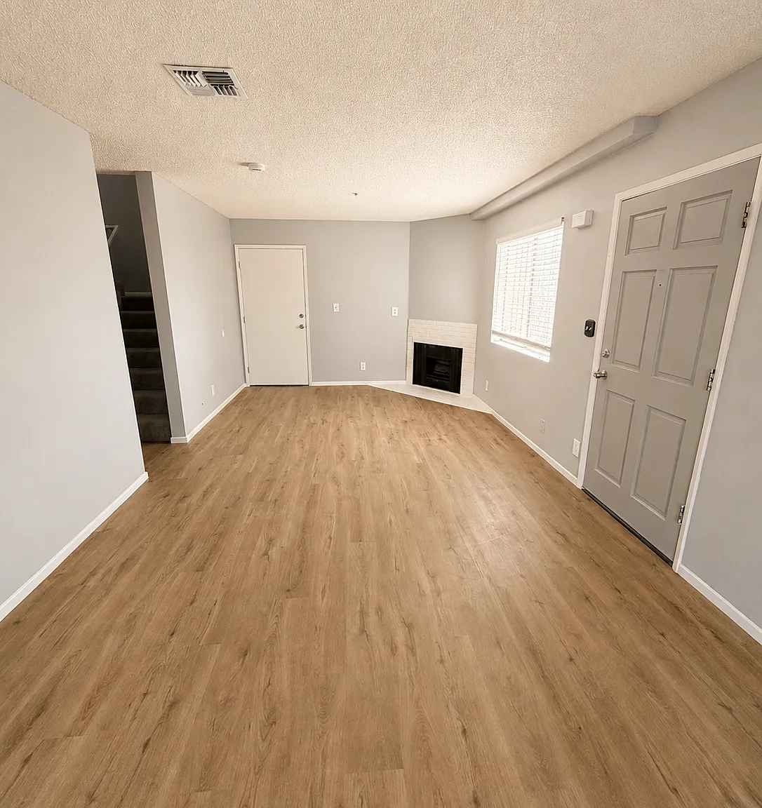 2802 W Ramona Rd — Photo 1