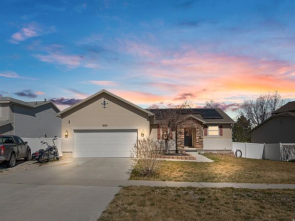 2nd image of 6010 Fragrant Ln
