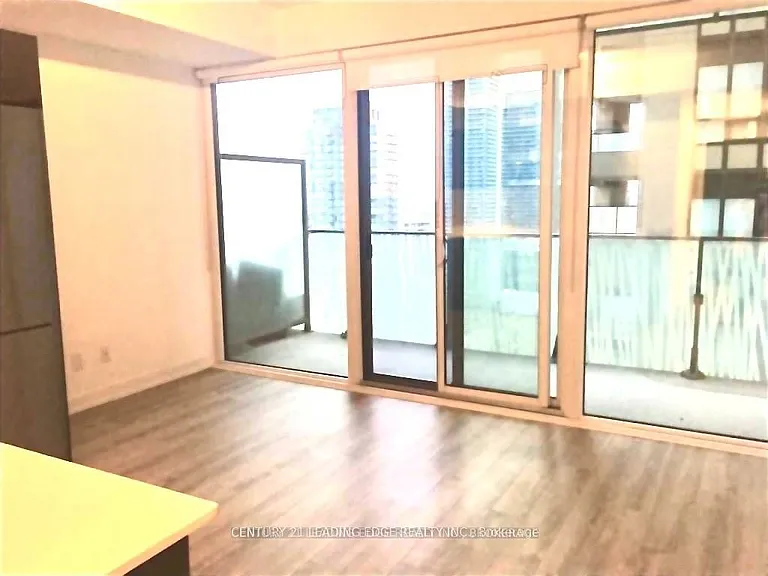 42 Charles St E #2606 — Photo 6