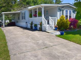 95 Little Pond Rd, South Kingstown, RI 02879