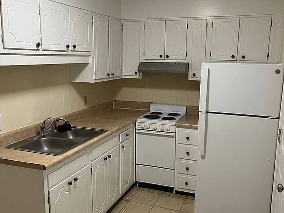 4th image of 1404 Vista Dr