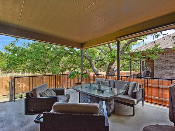 5th image of 2416 Merton Dr