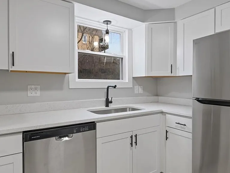 227-229 Shadyhill Rd — Photo 6