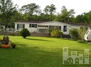 521 Green Acres Dr, Hampstead, NC 28443