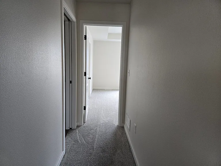 1608-1630 Aspen Ct NE — Photo 27