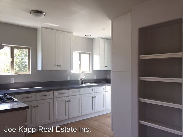 1st image of 353 Walnut Dr