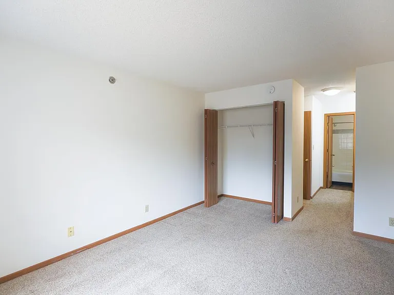 Lexington Townhomes and Apartments — Photo 6