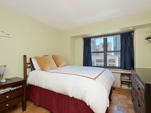 3rd image of 160 E 38th St APT 15F