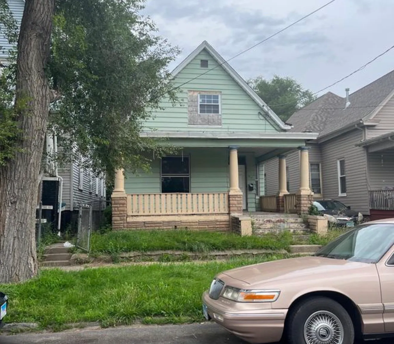 3 bed, 1278 sqft, $895 — Photo 1