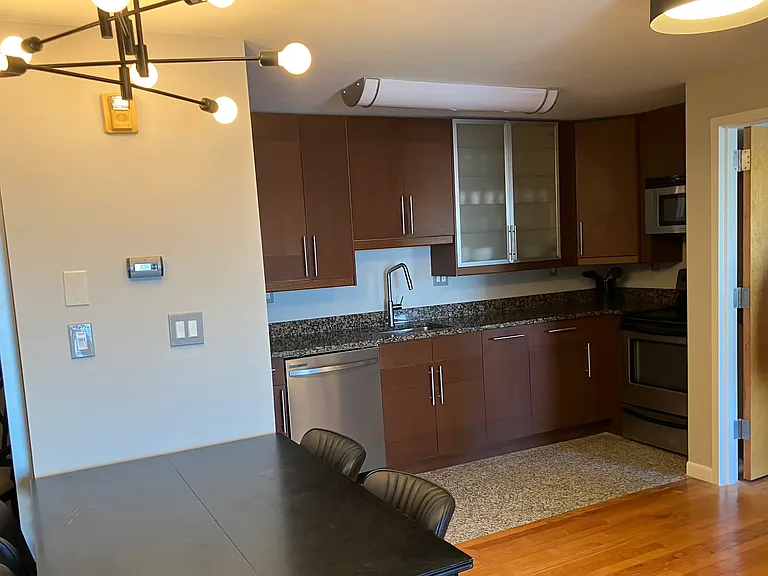 184 Pequot Ave #210 — Photo 17
