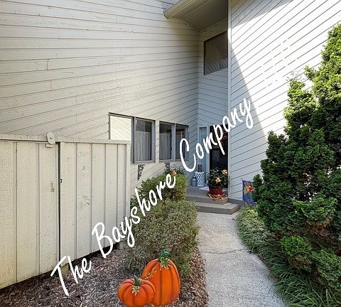 2nd image of 103 Deerlake Dr