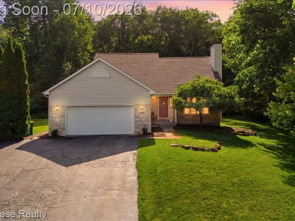 525 Aarons Way, Ortonville, MI 48462