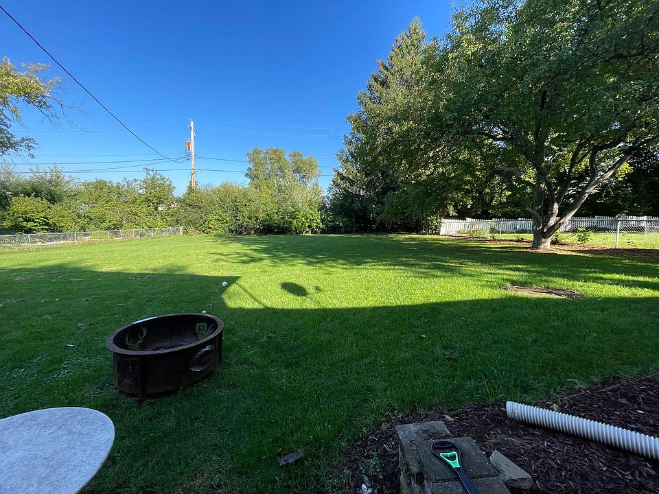 1st image of 2746-2748 Lyman Ln #2746