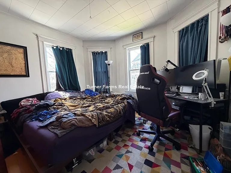 11 Burnham St #1R — Photo 10