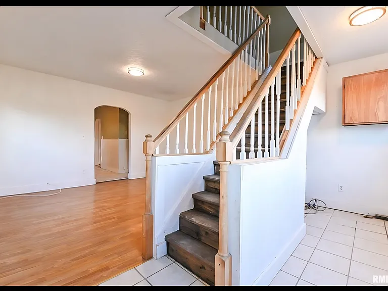 7710 S Jefferson St — Photo 10