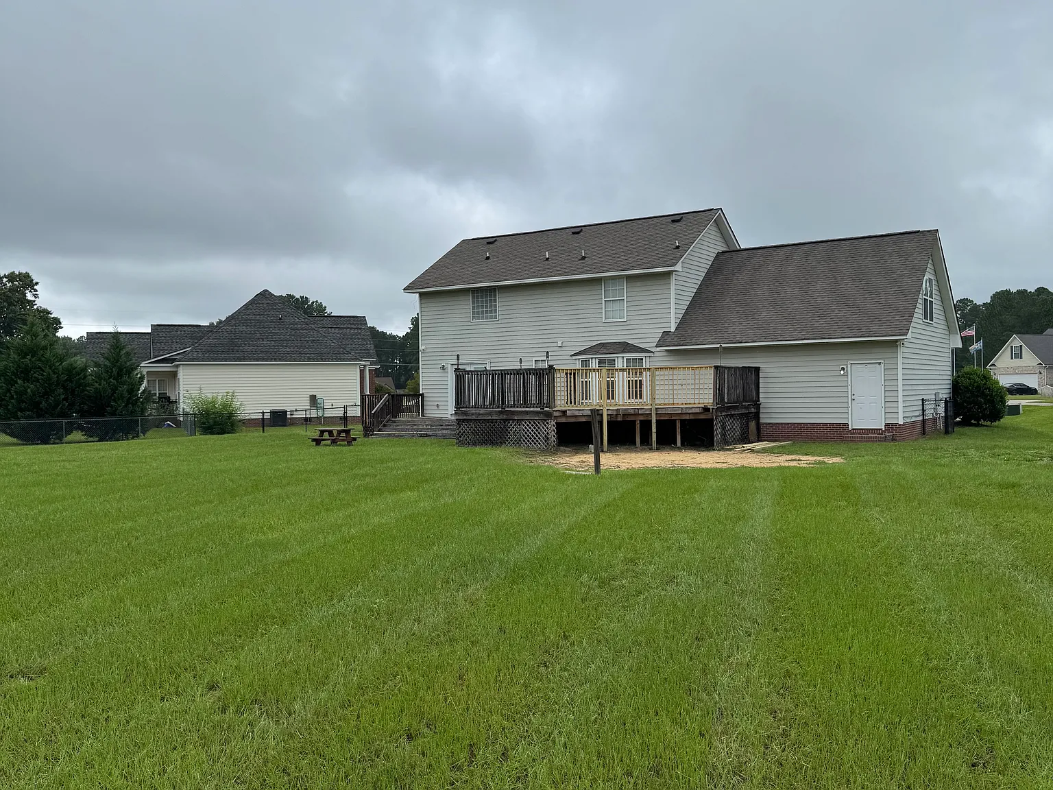 4 bed, 2.5 bath, 2100 sqft, $2,100 — Photo 4