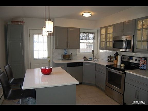 4th image of 66 Appel Dr E