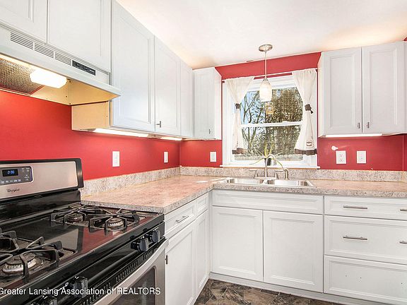 3rd image of 600 E Higham St