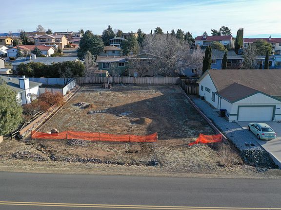 2nd image of 891 N Old Chisholm Trl