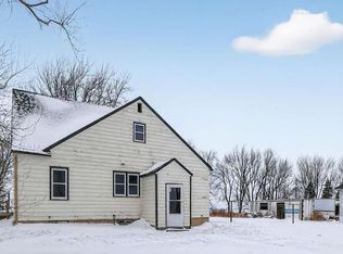 8225 485th St, Kenyon, MN 55946