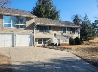 43 Meadow Ln, Prophetstown, IL 61277