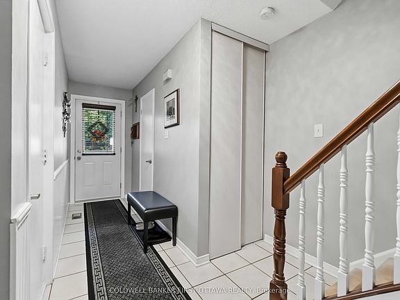 4th image of 593 Canotia Pl