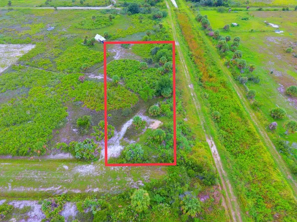 21594 NW 282nd Street, Okeechobee, FL 34972