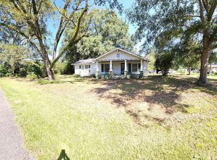 98 Desoto Dr, Whatley, AL 36482