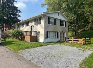 34 Harrison St, Westover, WV 26501