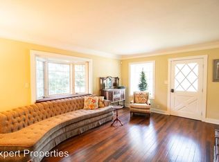 310 N 5th St, Jacksonville, OR