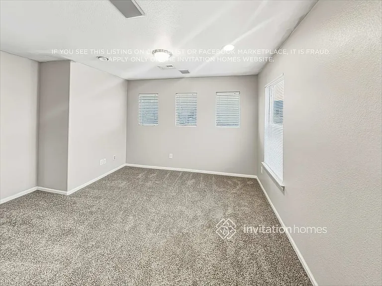 893 Lehigh Cir — Photo 17