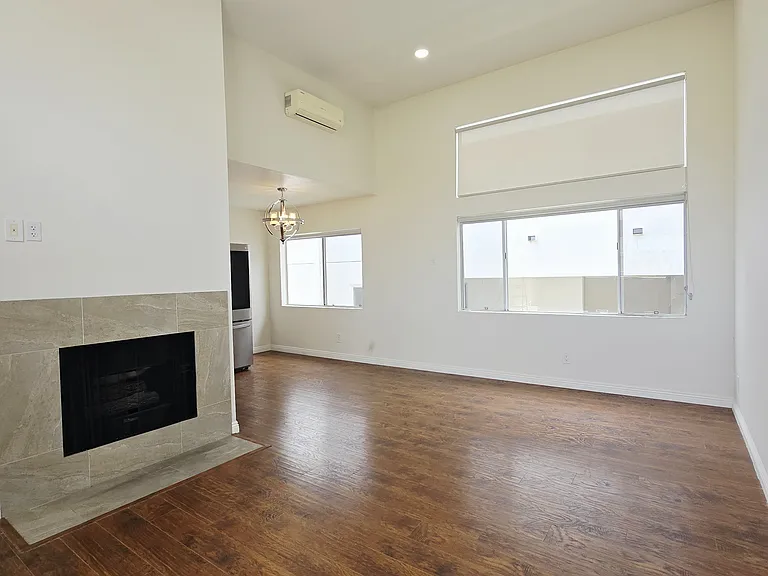 1559 Armacost Ave #302 — Photo 17