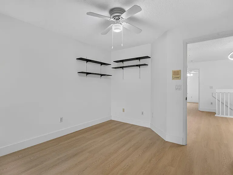 7087 NW 78th Pl — Photo 36