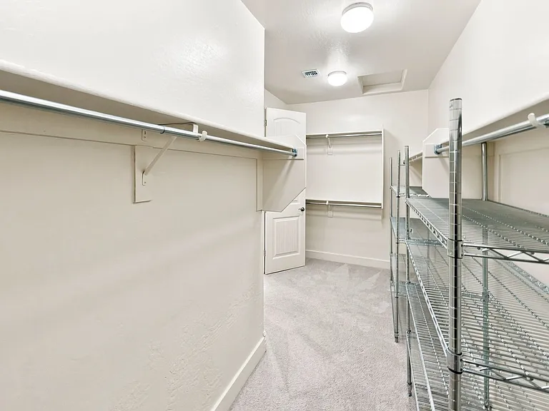 5543 N 107th Ln — Photo 36