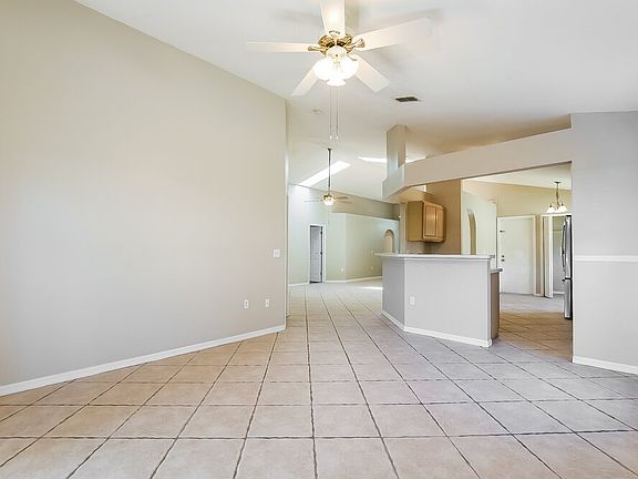 5th image of 4307 Pembridge Ave