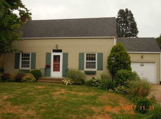 419 Westchester Dr, Rockford, IL 61107