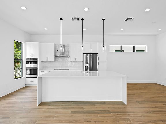 3rd image of 1434 SW 23rd Street