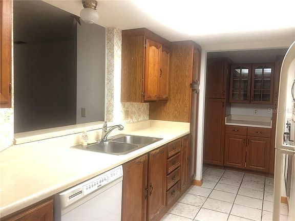 5th image of 12151 Leanne Dr