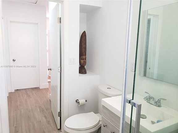 5th image of 1301 Sylvania Blvd