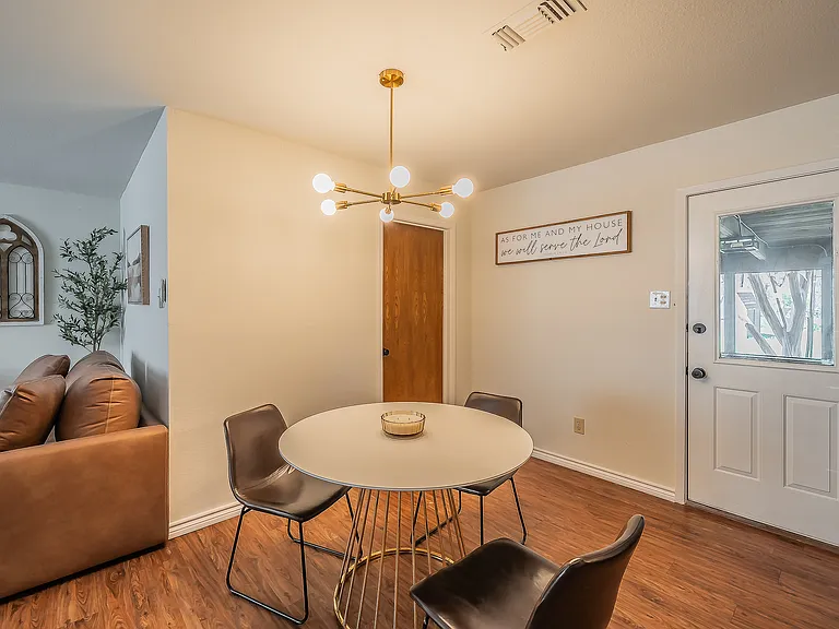 302 W Hale Ave — Photo 16