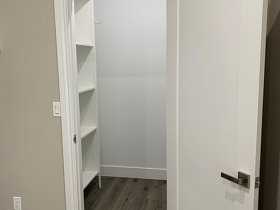 Walk in closet