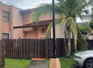 575 W Park Dr APT 205, Miami, FL 33172