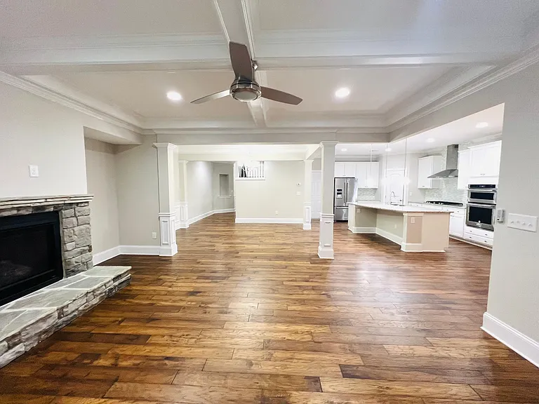 212 Daymire Glen Ln — Photo 17