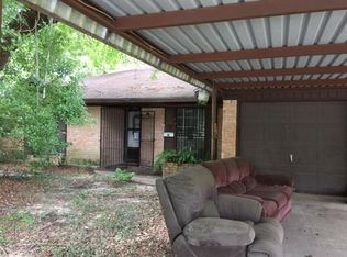 6911 Petre Dr, Houston, TX 77076