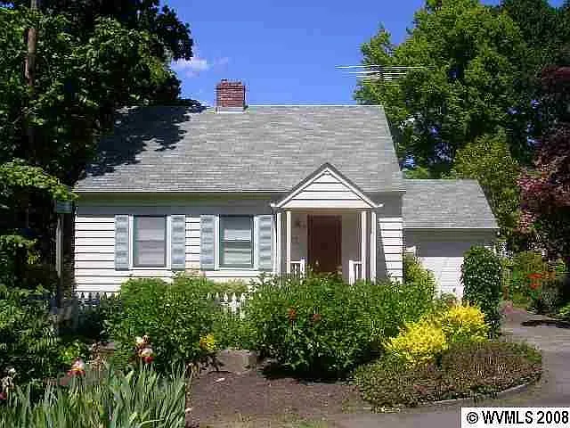 1915 Wagtail Ct NW photo 1