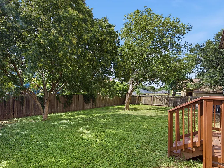 7900 Rosenberry Dr — Photo 24