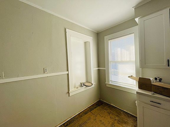 5th image of 1623 W 22nd St